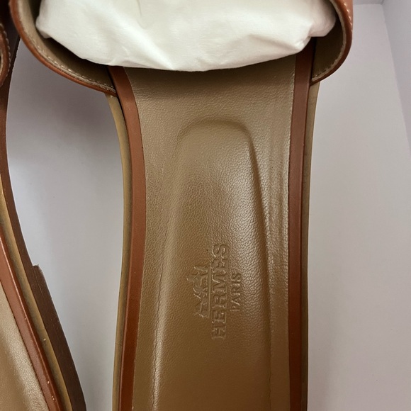 Brown and White Leather Slip-On Sandals - Picture 4 of 14